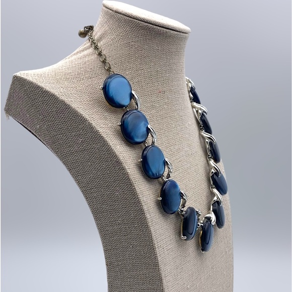 Vintage 50s H&S Blue Moonglow Lucite Necklace - Picture 4 of 11